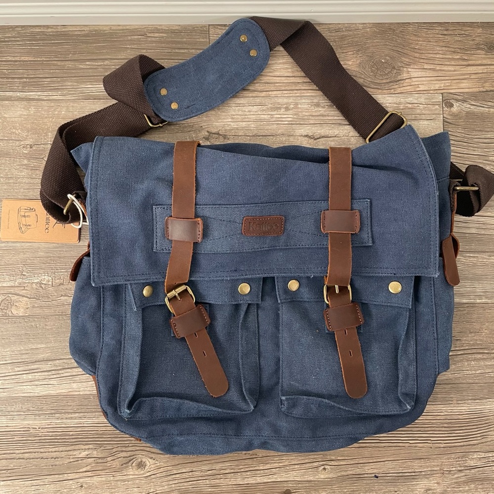Kattee Messenger Bag